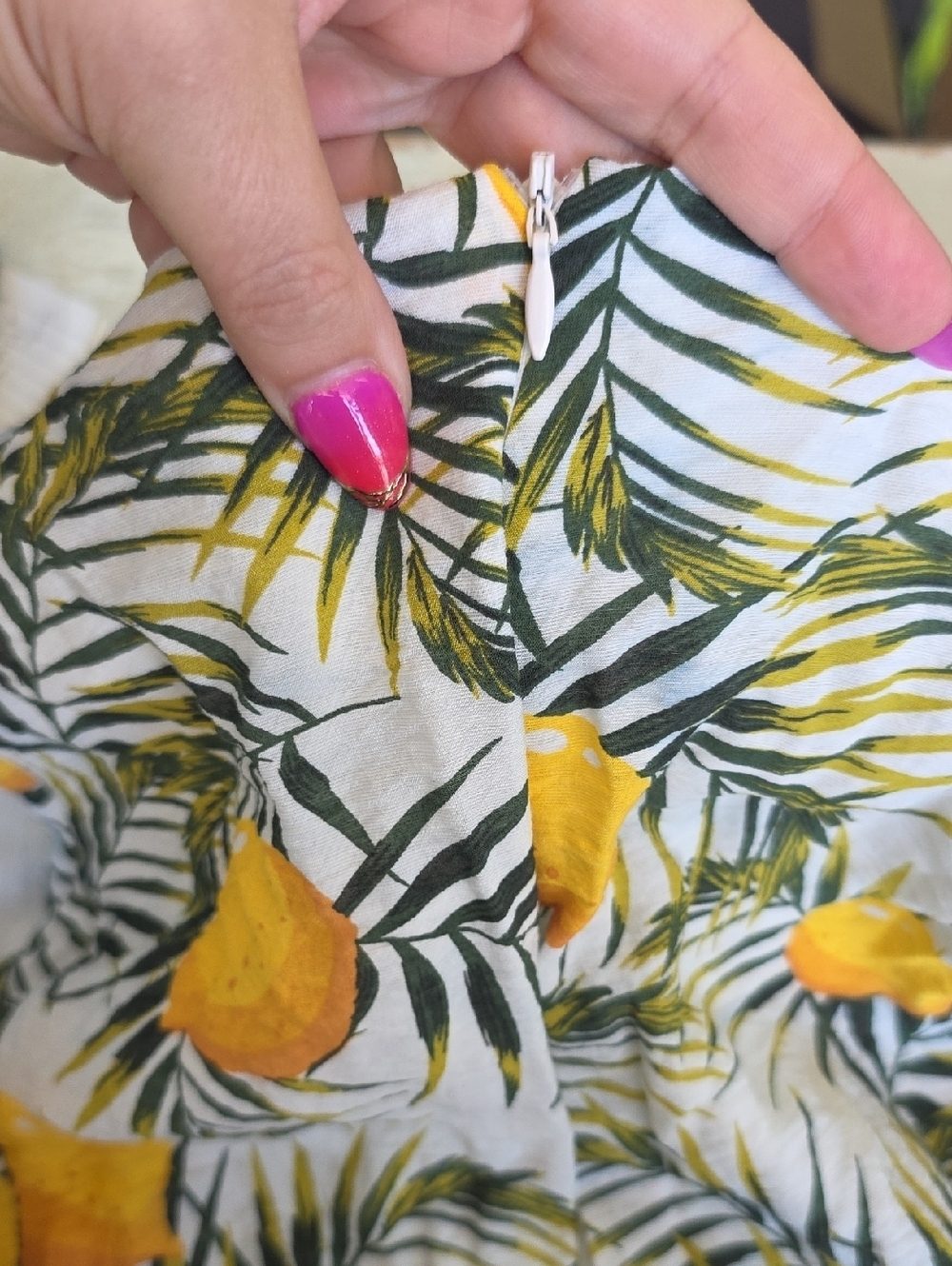 Sm wardrobe Lemon Print Sleeveless V-Neck Dress - Picture 4 of 4